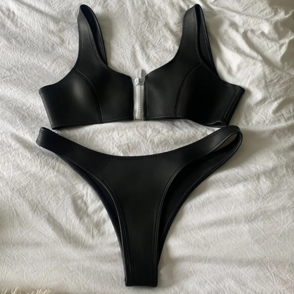 Hoaka swimwear bikini